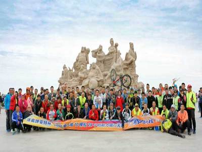 财经系青协助力“十棵松”24小时耐力骑行志愿服务 在奉献中淬炼青春，于服务中彰显担当